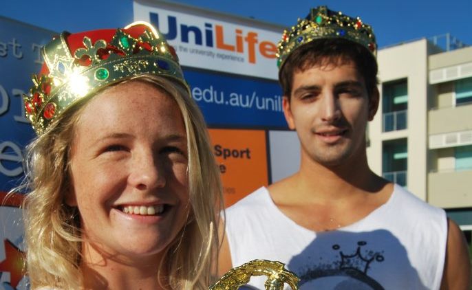 SURF ROYALTY:Michelle Connellan and Josh taylor try out the crowns. Photo:Mairi Manley SURF ROYALTY:Michelle Connellan and Josh taylor try out the crowns. Photo:Mairi Manley